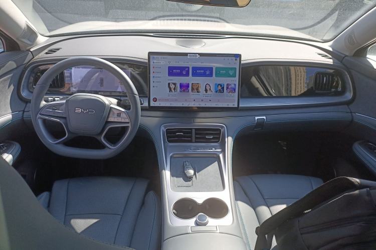 Used BYD Sealion 07 DM-i 2025 150 Flagship+ Edition Center Console