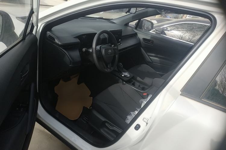 Used Toyota Corolla Cross 2026 Model 2.0L Smart Electric Hybrid Dual-Engine Pioneer Edition Driver Seat