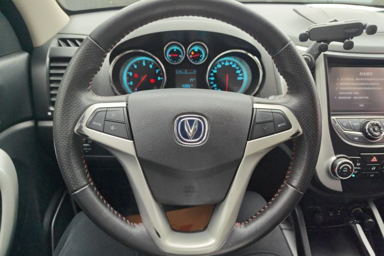 Used CHANGAN CS35 2015 1.6L Manual Luxury Model China IV Standard Steering Wheel