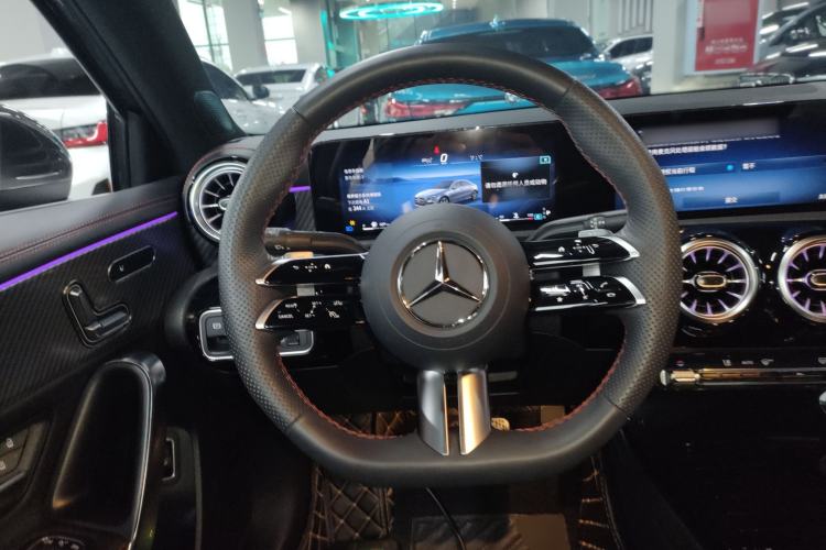 Used Mercedes-Benz A-Class 2024 Updated A 200 L Fashion Version Steering Wheel