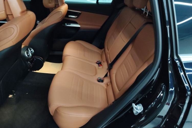 Used Mercedes-Benz GLC 2024 GLC 300 L 4MATIC Dynamic Edition 5-seater
