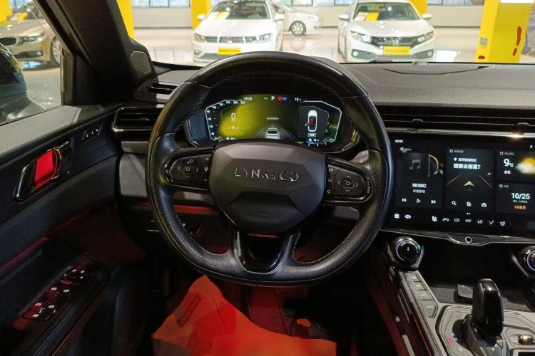 Used Lynk & Co 01 EM-P 2021 1.5TD PHEV Halo Steering Wheel