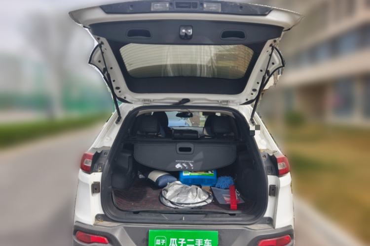 Used Jeep Cherokee 2017 2.4L Leading Smart Edition Trunk