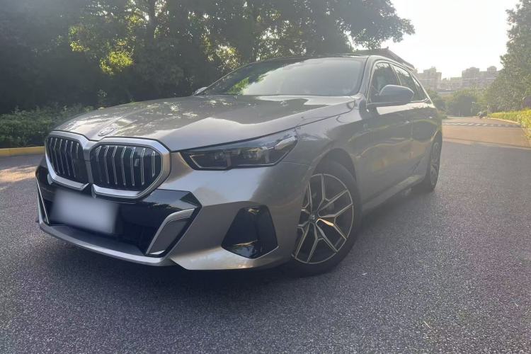 Used BMW i5 2024 eDrive 35L Luxury Model with M Sport Package Guazi used car, China used car export, Used car for sale, Used cars, Cheapest cars for sale