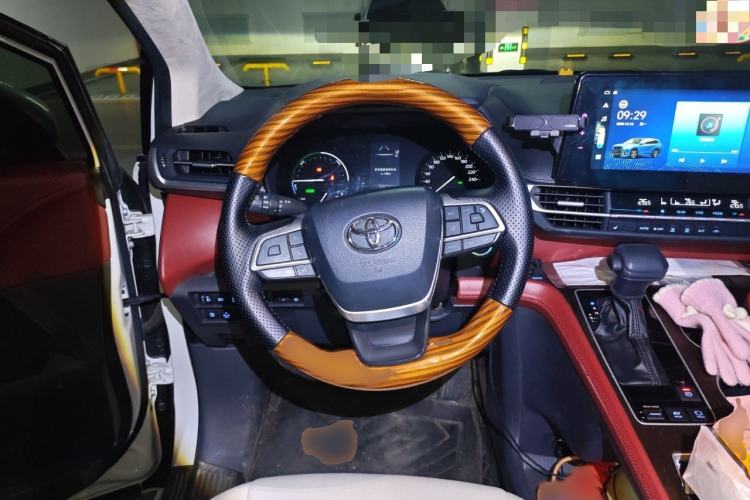 Used Toyota Sienna 2021 2.5L Hybrid Comfort Edition
