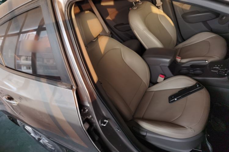 Used Hyundai ix35 2013 2.0L Automatic 2WD Comfort GL China IV Standard