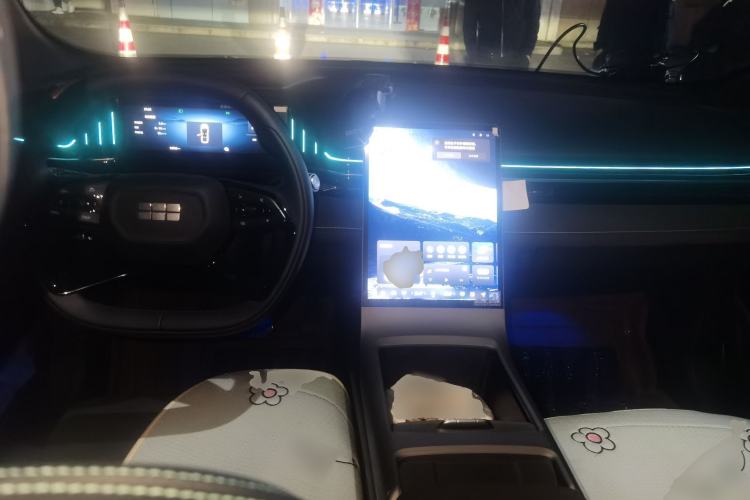 Used Geely Galaxy L6 2024 125km Creative Edition Center Console