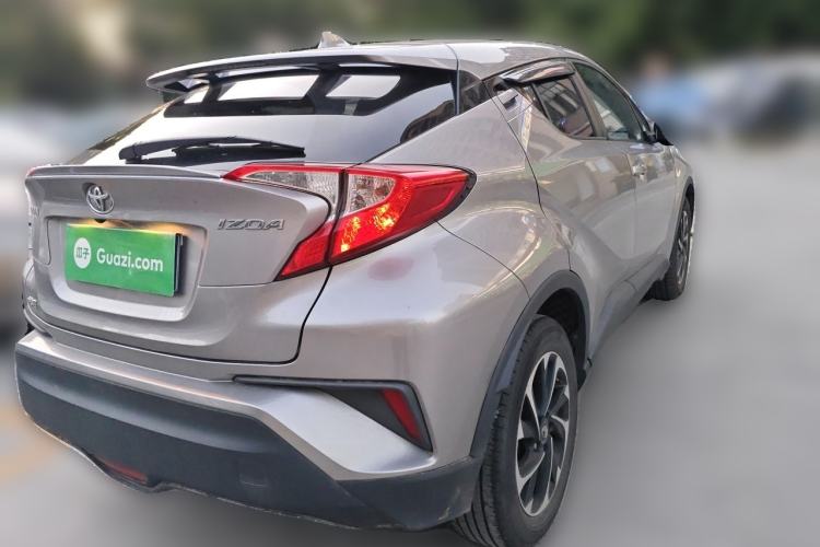 Used Toyota IZOA 2018 2.0L Yichi Version China VI Standard