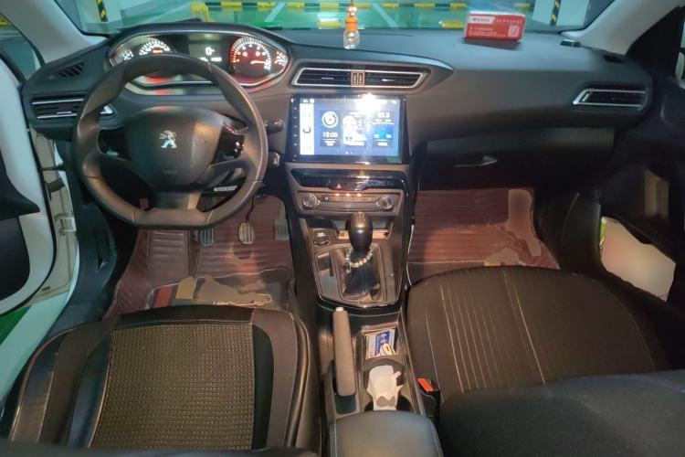 Used Peugeot 308 2016 1.6L Manual Fashion Edition Center Console