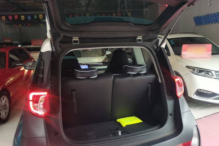 Used Chery New Energy Little Ant 2022 Revised Version Sweet Pink Edition Half-Sugar Version Lithium Iron Phosphate 30.7 kWh 30 kW 301 km
