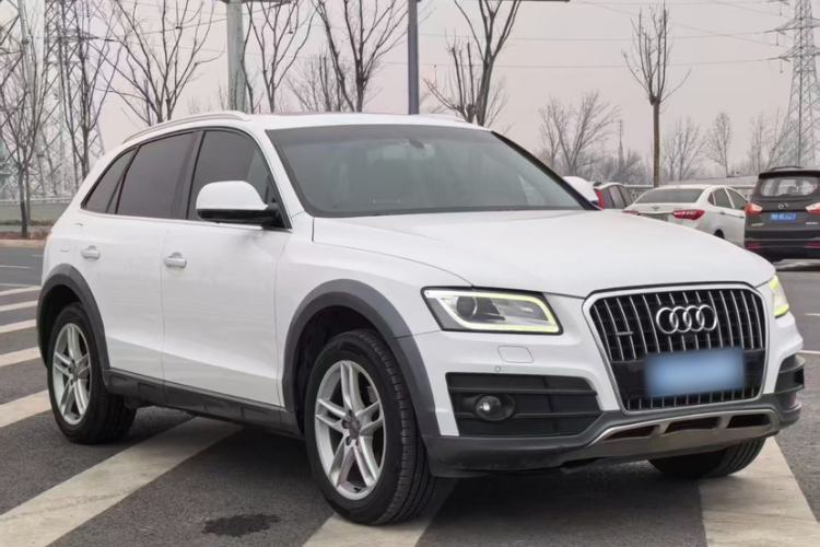 Used Audi Q5 2018 Collector's Edition 40 TFSI Technology Model Exterior 6
