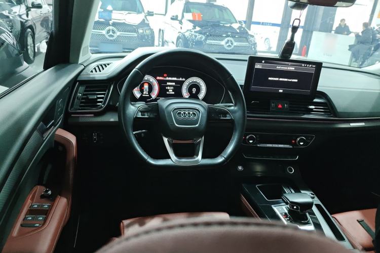 Used Audi Q5L 2021 40 TFSI Fashion Dynamic Model
