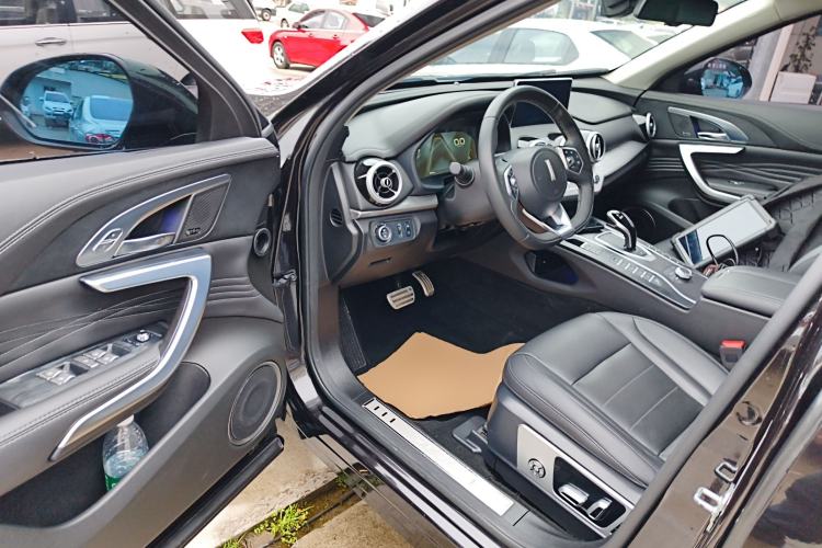 Used Wey VV7 2019 Upgraded Model 2.0T Flagship Version China VI
