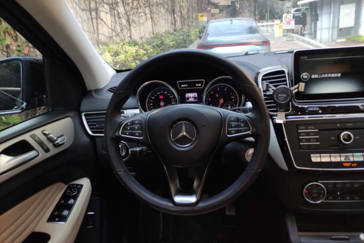 Used Mercedes-Benz GLE Coupe 2015 GLE 400 4MATIC Coupe SUV Steering Wheel