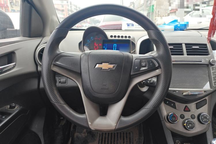 Used Chevrolet Aveo Sonic 2011 Sedan 1.4L Manual Transmission SE
