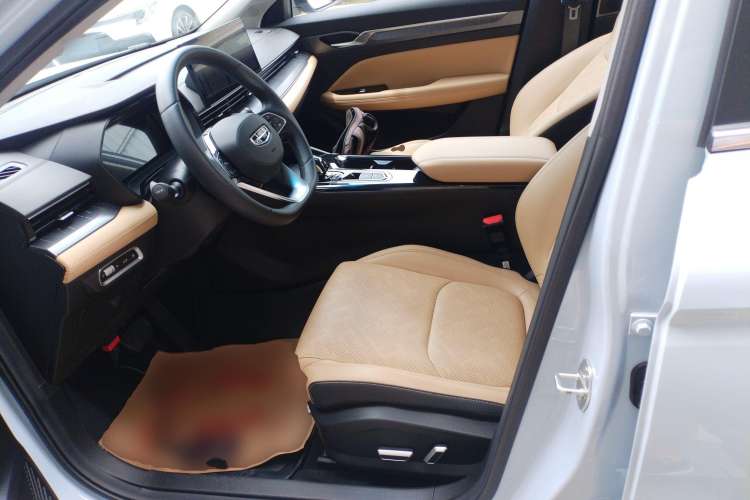 Used Geely Auto Emgrand L HiP 2024 Champion Edition 1.5TD-DHT Pro 100KM Excellence Model