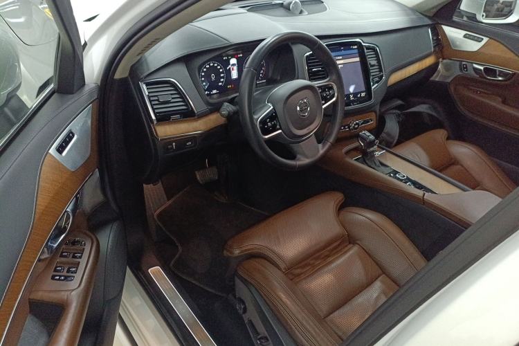 Used Volvo XC90 2018 T6 Prestige 7-Seater Driver Seat