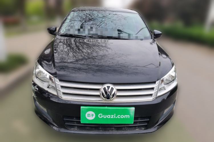 Used Volkswagen Santana 2015 1.6L Manual Comfort Edition Front