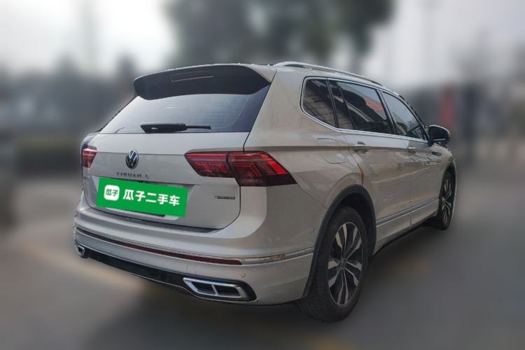 Used Volkswagen Tiguan L 2023 Facelift 380TSI Automatic All-Wheel Drive R-Line Flagship 7-Seater