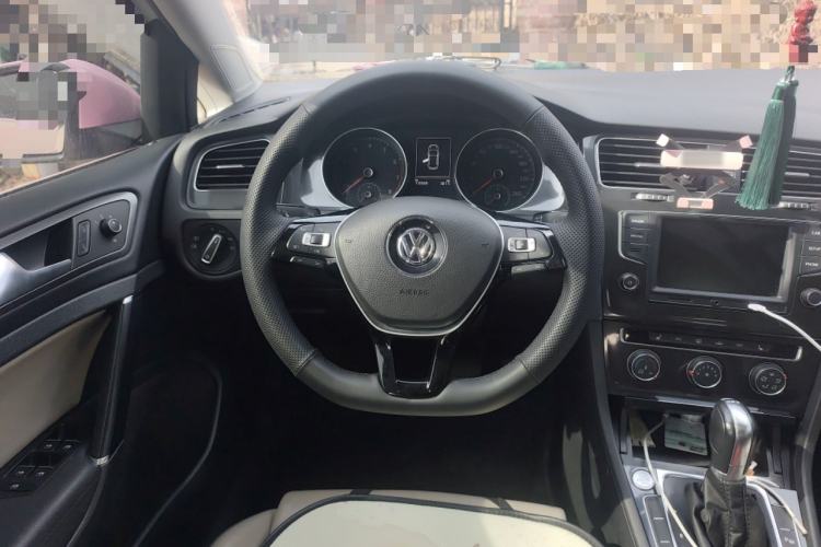 Used Volkswagen Golf 2017 230TSI Automatic Luxury Million-Vehicle Commemorative Edition