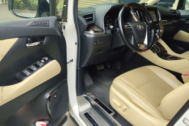Used Toyota Alphard 2015 3.5L Luxury Edition