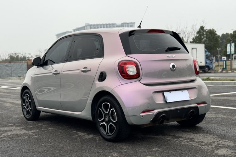 Used smart forfour 2016 0.9T 66 kW Pioneer Edition
