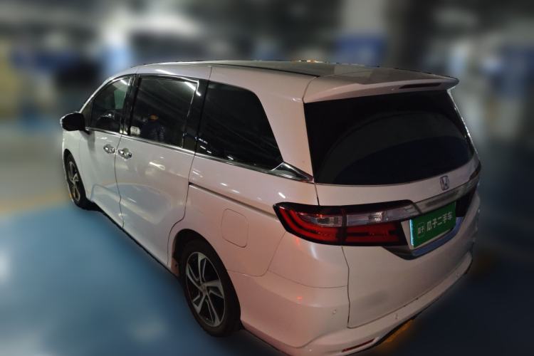Used Honda Odyssey 2015 Revised 2.4L Luxury Edition