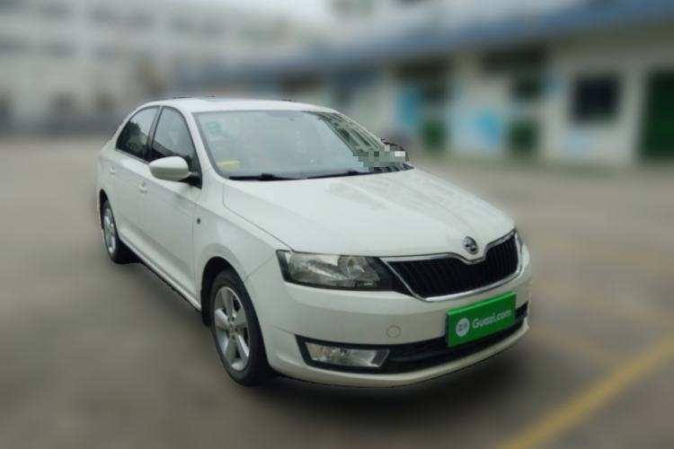 Used Skoda Rapid 2015 1.6L Automatic Smart Selection Model
