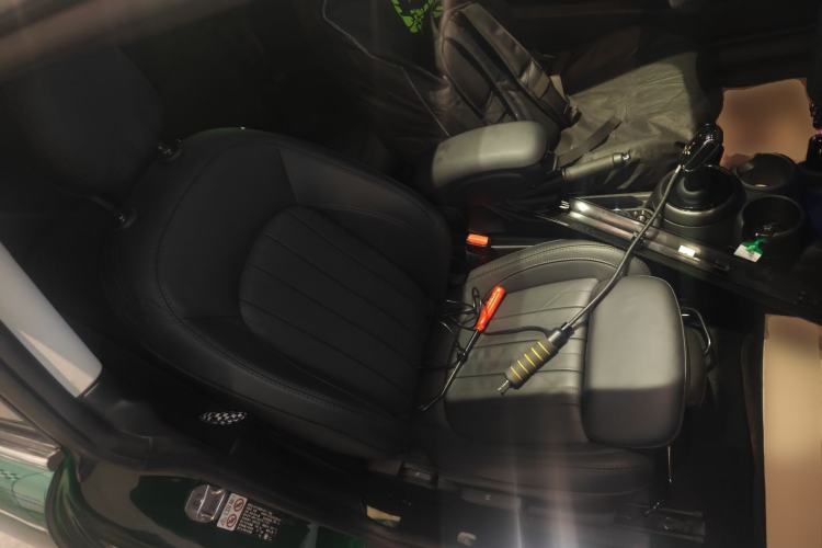 Used MINI 2022 Updated 2.0T COOPER S Artist Right Front Seat