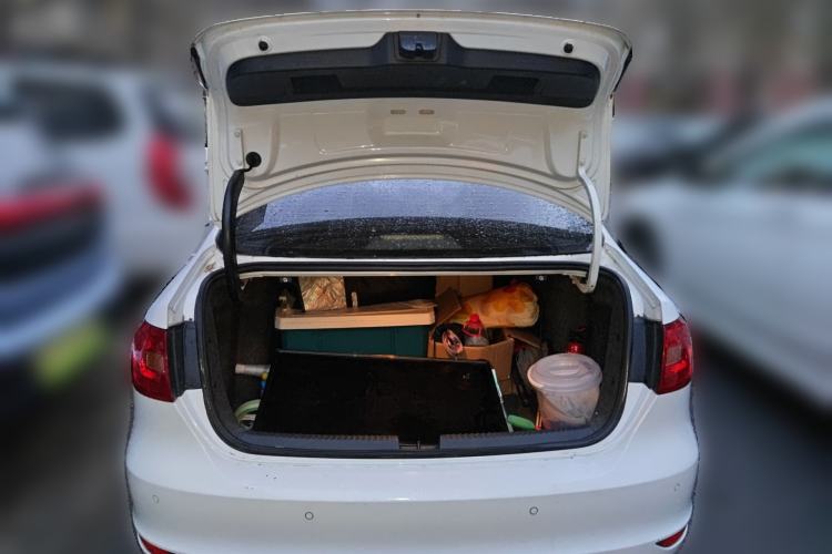 Used Volkswagen Sagitar 2012 1.4TSI Automatic Luxury Edition Trunk