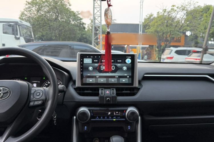 Used Toyota Wildlander 2022 2.0L CVT Two-Wheel Drive Leading Edition Audio And AC Panel