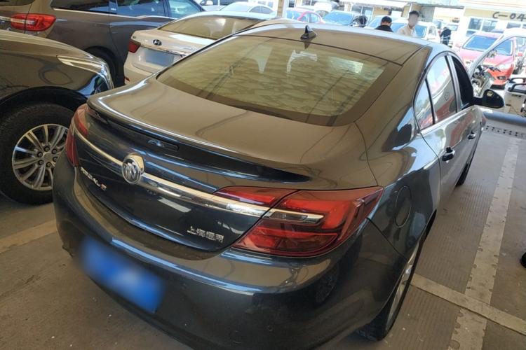 Used Buick Regal 2015 1.6T Leading Technology Model Rear Right 45 Deg