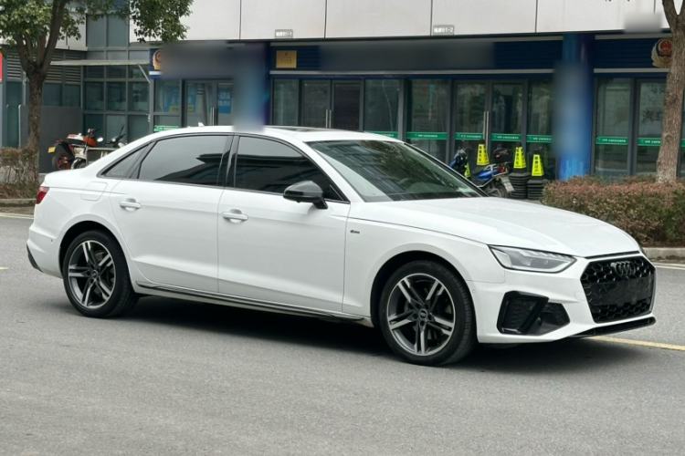 Used Audi A4L 2022 40 TFSI Luxury Dynamic Model