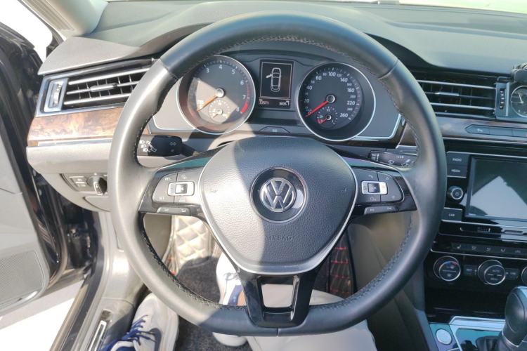 Used Volkswagen Magotan 2018 330TSI DSG Luxury Model