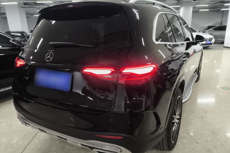 Used Mercedes-Benz GLC 2023 Facelifted GLC 300 L 4MATIC Luxury Version 5 Seats Rear Right 45 Deg