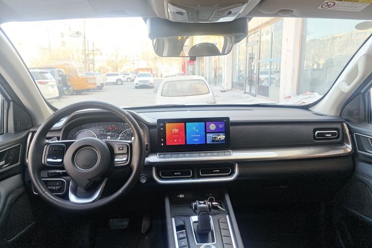 Used Great Wall Poer 2024 2.4T Commercial Version Automatic Diesel 4x4 Elite Edition Center Console