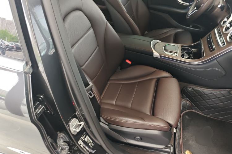 Used Mercedes-Benz GLC 2020 Facelift GLC 260 L 4MATIC Luxury Edition
