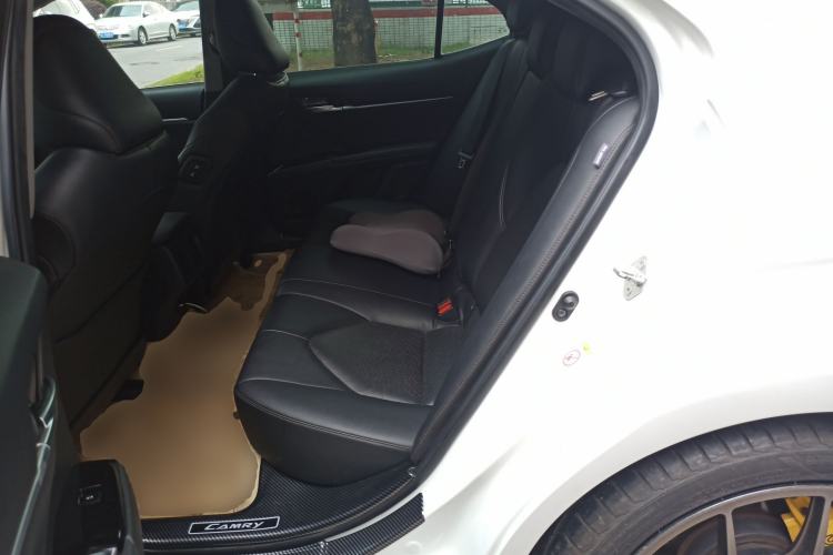 Used Toyota Camry 2018 2.5G Luxury Edition Left Rear Seat