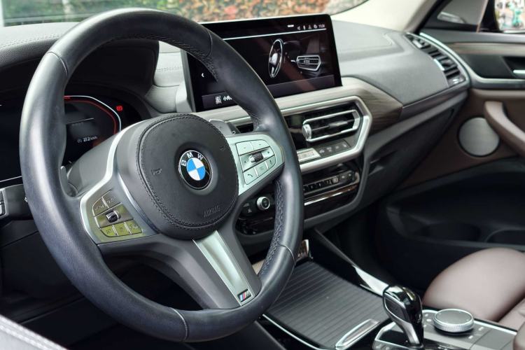 Used BMW X3 2022 Second Facelift xDrive30i Leading Edition M Night Sky Package Interior 8