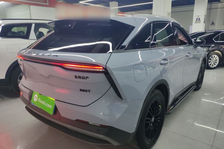 Used Venucia V 2021 260T Idol Edition
