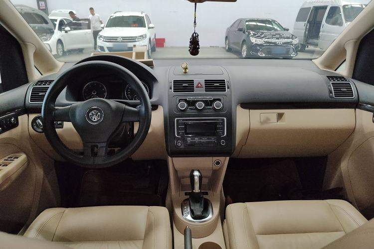 Used Volkswagen Touran 2015 1.4T DSG Comfort Edition 5 Seats
