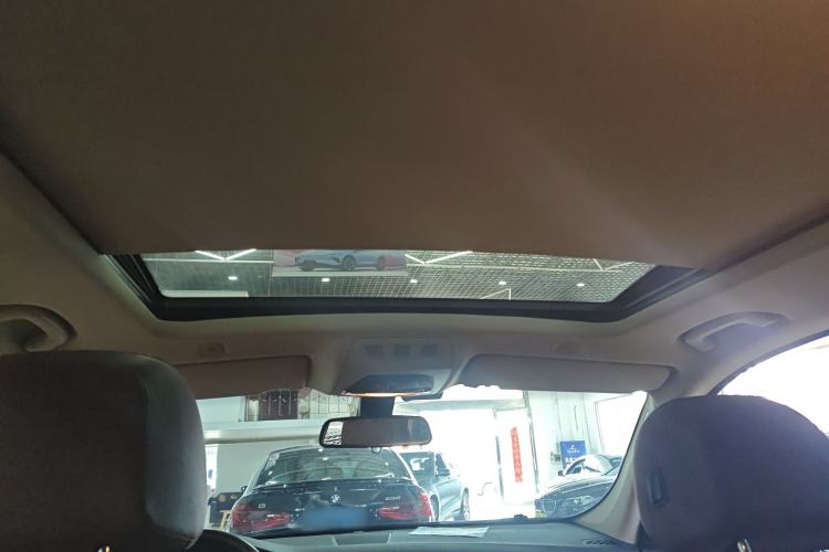 Used BMW 5 Series GT 2015 528i Leading Model