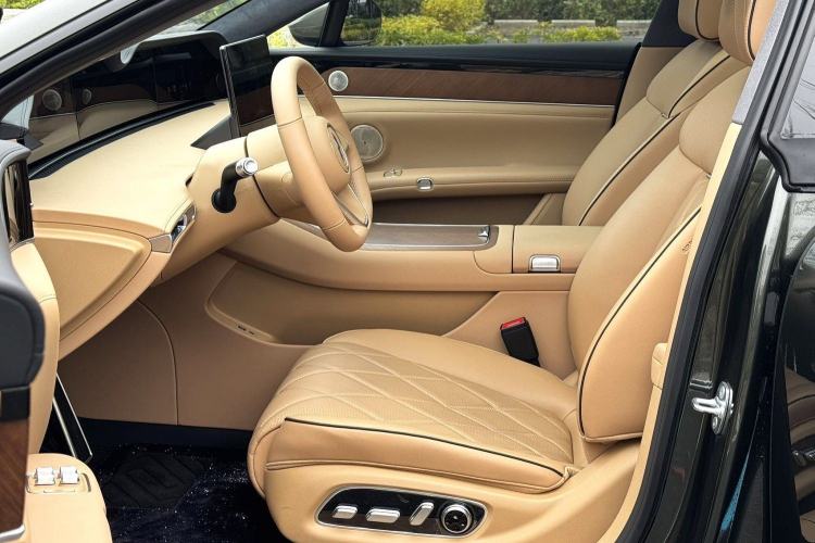 Used Hima Stelato S9 2025 Extended-Range Max+ Left Front Seat