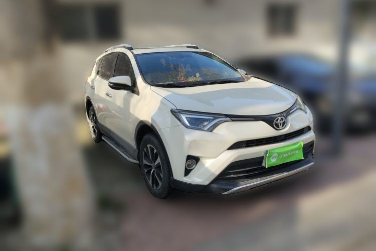 Used Toyota RAV4 2016 2.0L CVT Two-Wheel Drive Smart Edition China V Standard Front Right 45 Deg