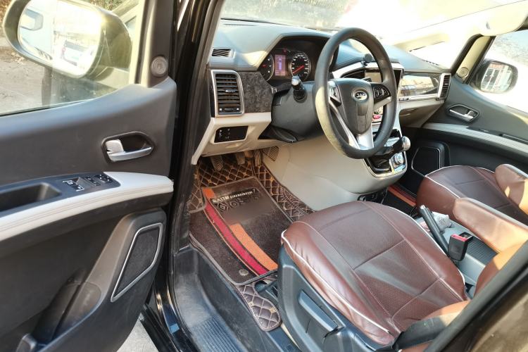 Used JAC Refine M4 2016 2.0L Manual Luxury Version
