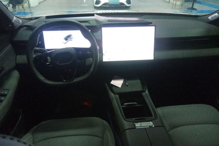 Used Lynk & Co 08 EM-P 2024 120km Long-Range Plus
