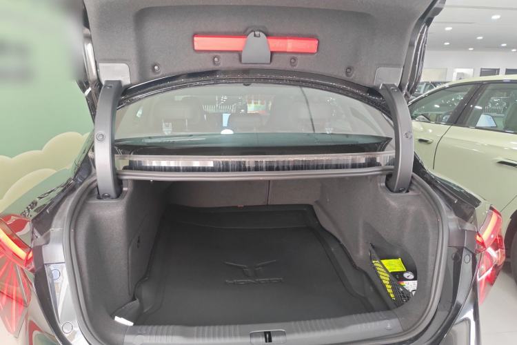 Used Hongqi EH7 2025 600 Smart Selection Edition
