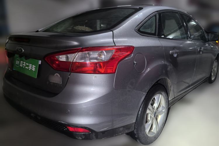 Used Ford Focus 2012 Sedan 1.6L Automatic Fashion Edition