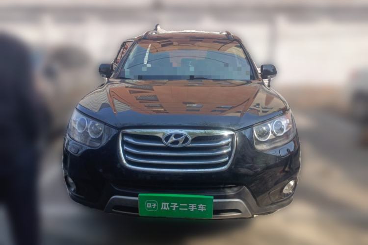 Used Hyundai Santa Fe Classic 2012 2.4 Ultimate Edition 7-Seater Four-Wheel Drive Front