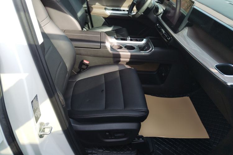 Used GAC Trumpchi Trumpchi E8 2024 Honor Series 2.0L Honor Edition